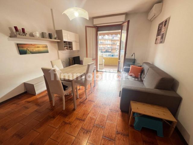 Trilocale buono stato, secondo piano, San Terenzo, Lerici