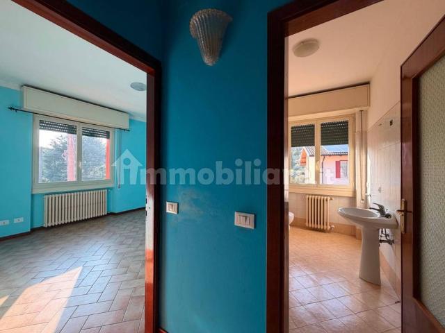 Trilocale buono stato, su più livelli, Nigoline Bonomelli, Corte Franca