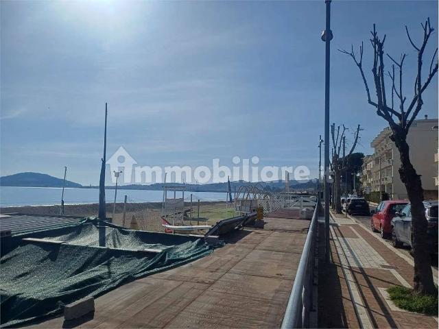 Trilocale buono stato, piano rialzato, Centro, Formia