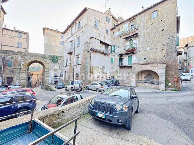 Trilocale buono stato, piano terra, Caprarola