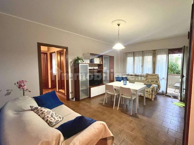 Trilocale buono stato, piano terra, Marina di Massa Centro, Massa