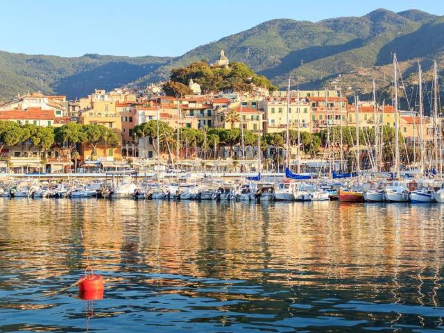 Trilocale Giardini Vittorio Veneto snc, Porto Vecchio, Sanremo