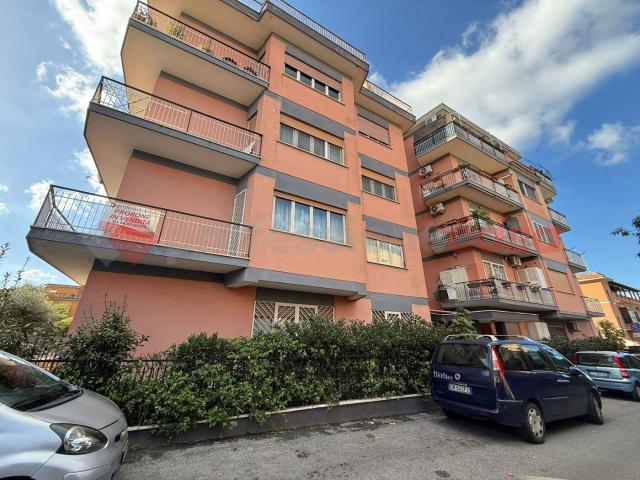 Trilocale da ristrutturare a Albano Laziale