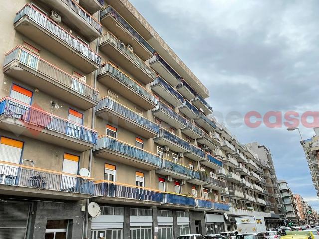 Trilocale da ristrutturare a Bari
