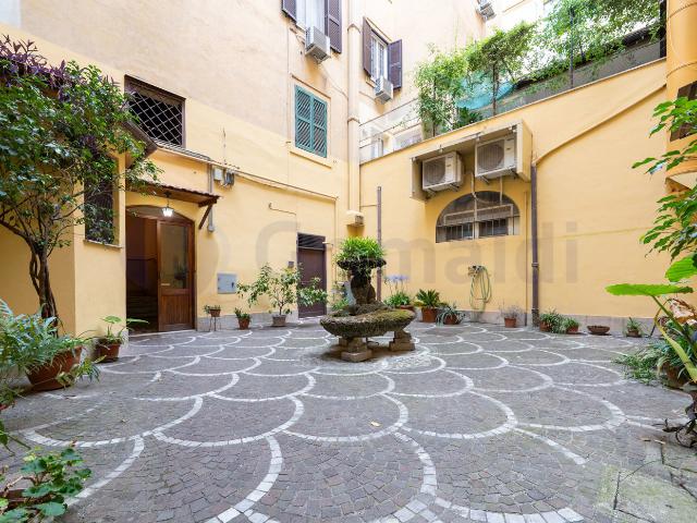 Trilocale da ristrutturare a Roma