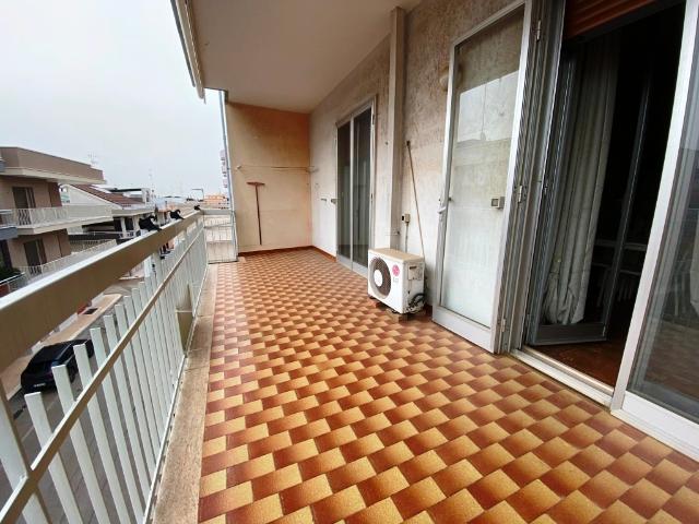 Trilocale da ristrutturare in via antonio gramsci 32, Turi