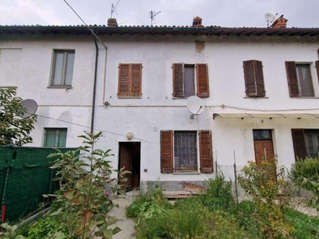 Trilocale da ristrutturare, Pieve Albignola cascinotto mensa