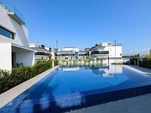 Trilocale di Lusso con giardino privato !
