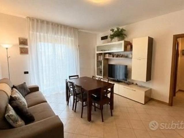 Trilocale Firenze Novoli libero con terrazzo