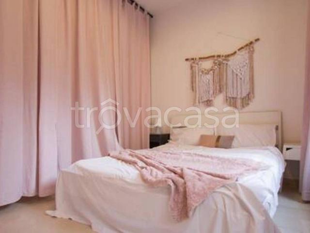 Trilocale in affitto a Milano via dei Piatti, Carrobbio