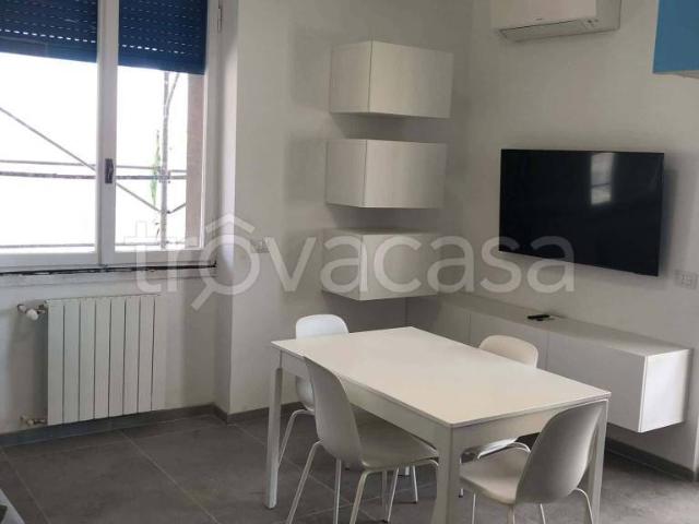 Trilocale in affitto a Milano via Olgettina, Cascina Gobba