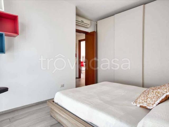 Trilocale in affitto a Milano via Luigi Mengoni, Bisceglie