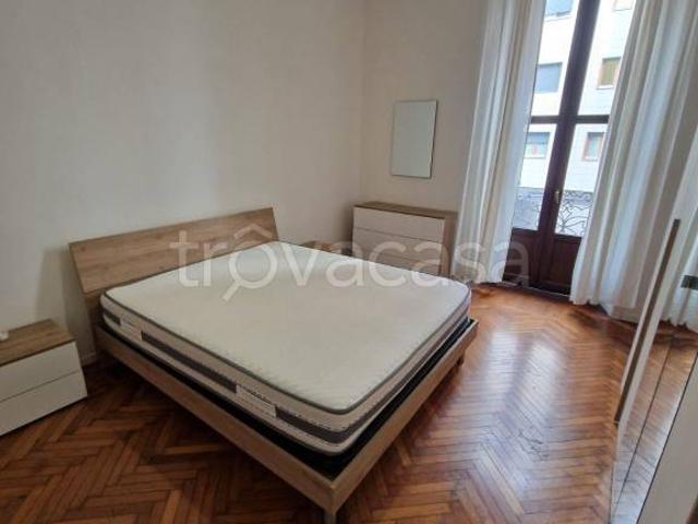 Trilocale in affitto a Milano via Nino Oxilia, 21, Pasteur