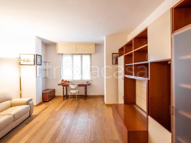 Trilocale in affitto a Milano via Sandro Botticelli, 34, Città Studi