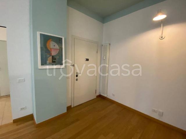 Trilocale in affitto a Milano via Stresa, 8, Maggiolina