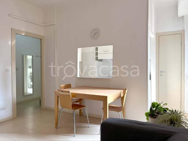 Trilocale in affitto a Milano via Privata Belgirate, Maggiolina