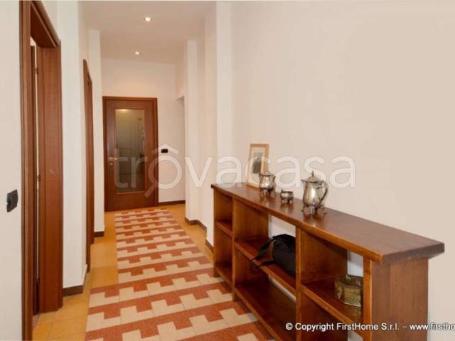 Trilocale in affitto a Milano via privata Cibrario, Rovereto
