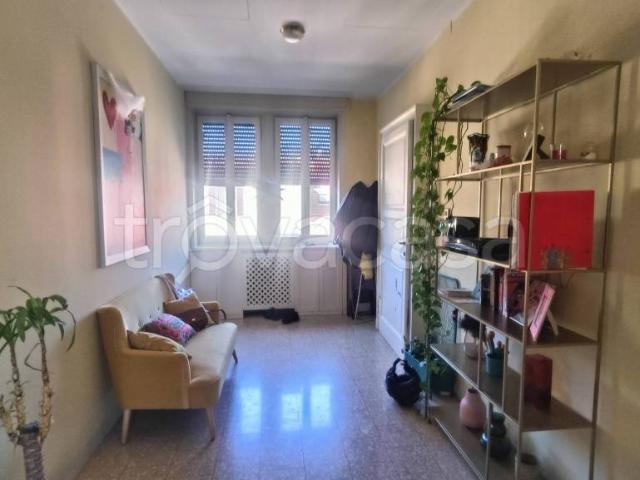 Quadrilocale in affitto a Milano, Buenos Aires