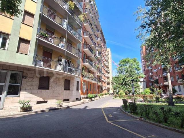Trilocale in affitto a Milano, Cenisio