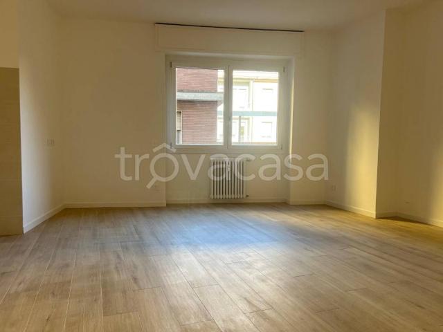 Trilocale in affitto a Milano, Corso San Gottardo