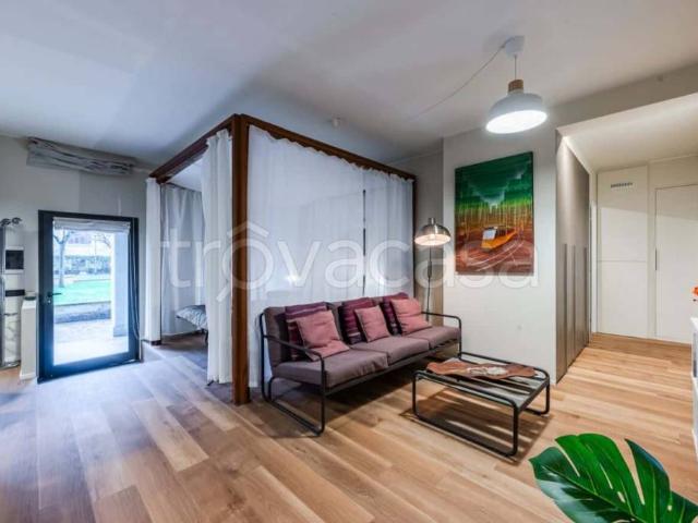 Trilocale in affitto a Milano, Corso San Gottardo
