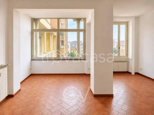 Trilocale in affitto a Milano piazza Giuseppe Grandi, Porta Vittoria