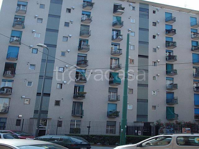 Trilocale in affitto a Milano, Piazzale Siena