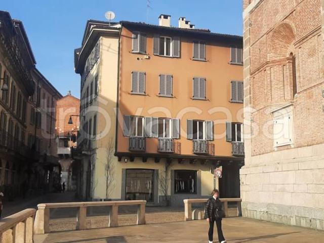 Trilocale in affitto a Monza via Lambro, 1, Centro Storico