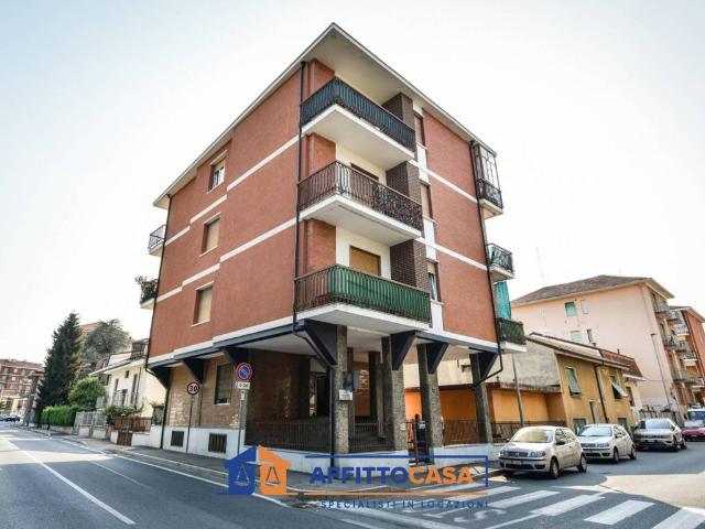 Trilocale in affitto a Nichelino via Enrico Toti, 30