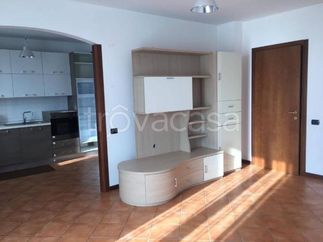 Trilocale in affitto a Oleggio via Roma, 21