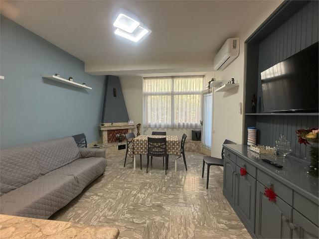 Trilocale in affitto a Acerra