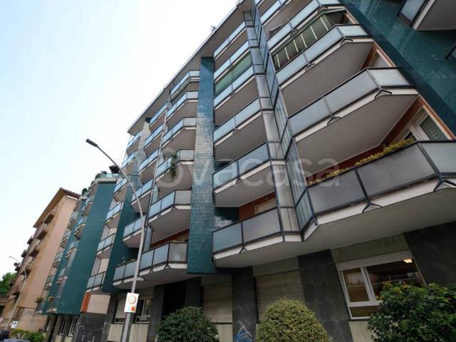 Trilocale in affitto a Biella via Bolzano, 4
