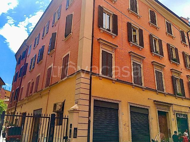 Trilocale in affitto a Bologna, Centro Storico