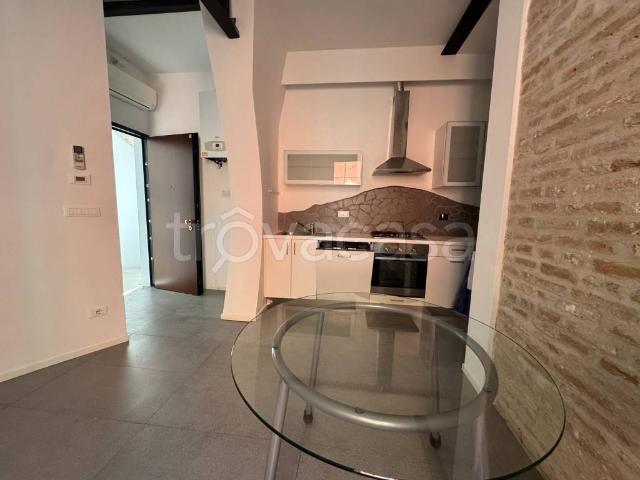 Trilocale in affitto a Bologna via del Milliario, Santa Viola