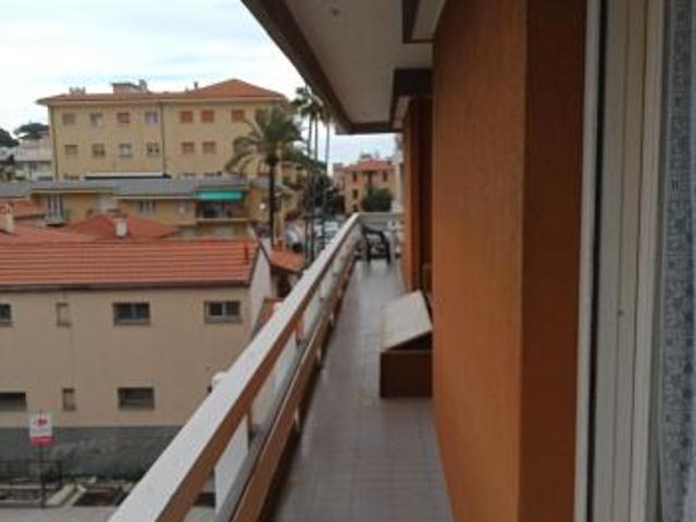 Trilocale in affitto a Bordighera