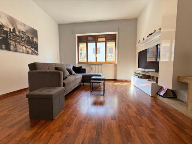 Trilocale in affitto a Caserta