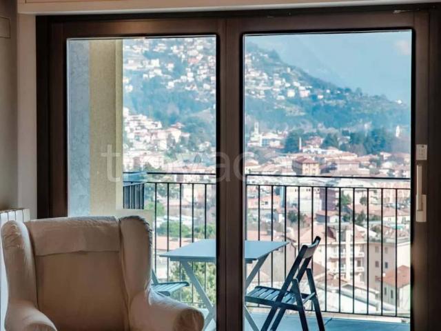 Trilocale in affitto a Como via della Conciliazione, Tavernola