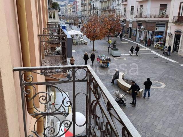 Trilocale in affitto a Cosenza corso Giuseppe Mazzini, Centro