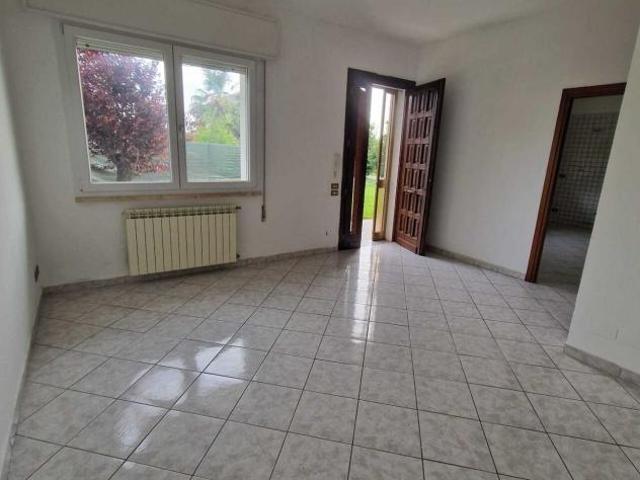 Trilocale in affitto a Costa di Rovigo