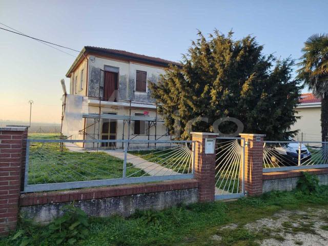 Trilocale in affitto a Crespino, case in affitto Crespino