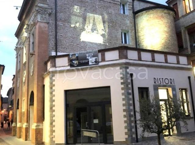 Trilocale in affitto a Ferrara via del Turco, 8, Centro Storico