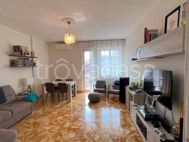 Trilocale in affitto a Firenze, Europa