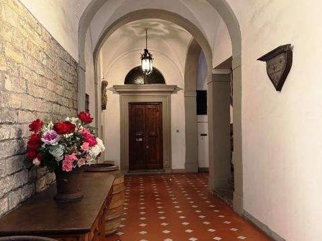Trilocale in affitto a Firenze, Oltrarno