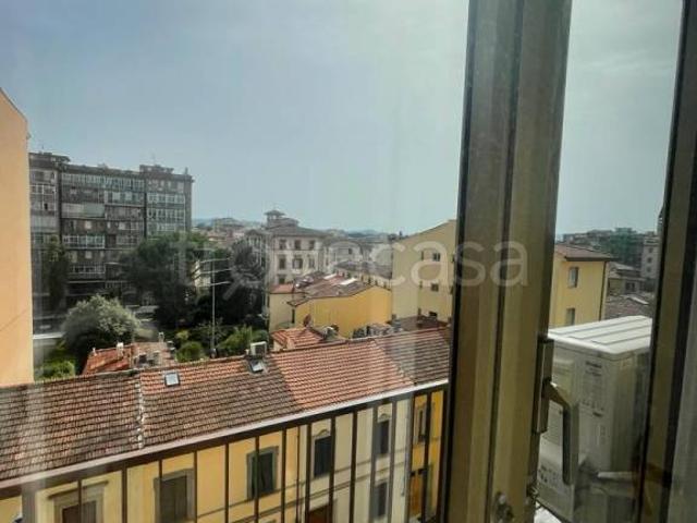 Trilocale in affitto a Firenze via Claudio Monteverdi, Porta al Prato San Jacopino