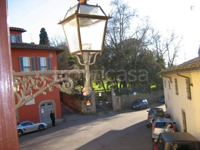 Trilocale in affitto a Firenze via del Pian dei Giullari, Cinque Vie