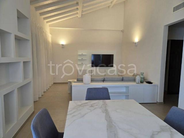 Trilocale in affitto a Forte dei Marmi via della Pace, 19