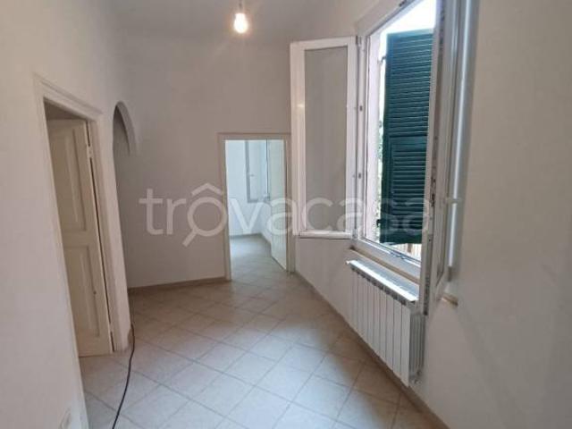 Trilocale in affitto a Genova via Don Giovanni Verità, Voltri
