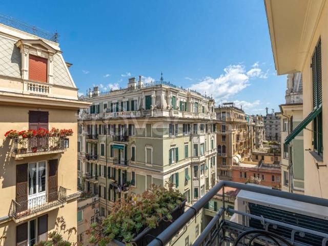 Trilocale in affitto a Genova via Ippolito d'Aste, Quadrilatero