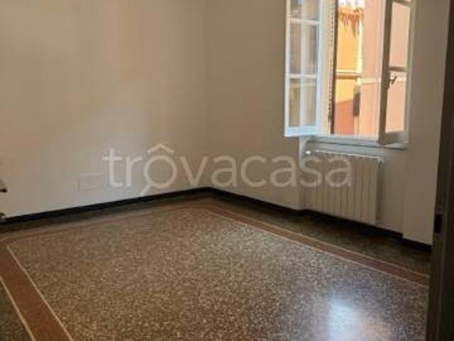 Trilocale in affitto a Genova via Luciano Zamperini, Bolzaneto