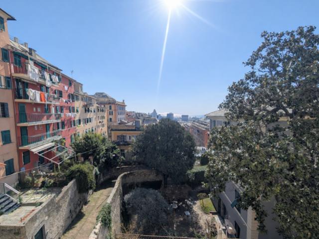 Trilocale in affitto a Genova, Castelletto